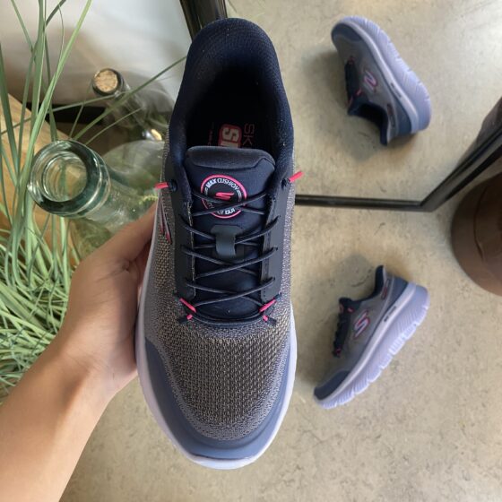 Skechers slip-in sko i blå med Max Cushion