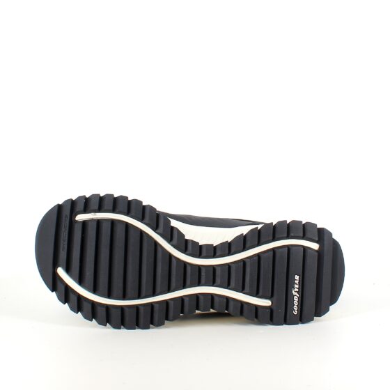 Vandtæt støvle fra Skechers med god svangstøtte