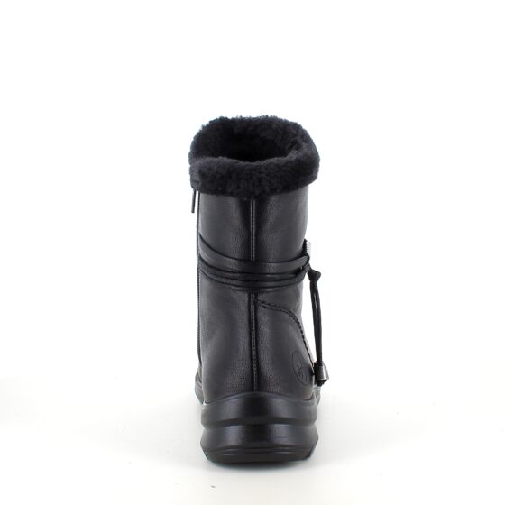 Sort Rieker støvle med elegante detaljer